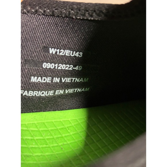 Oofos OOmg Low Recovery Shoe Mens 10 Womens 12 Black Lime Green EU 43 Slip On main image 7